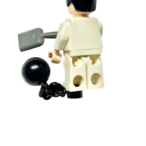 Serial Killer - Ted Bundy – Variant w/ Shovel - Picture 4 of 4